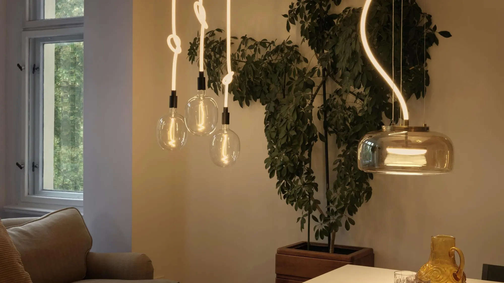 Серия Decor Glow Pendulum на OSRAM в интериор